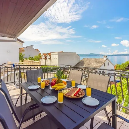 Lino Apartment Selce